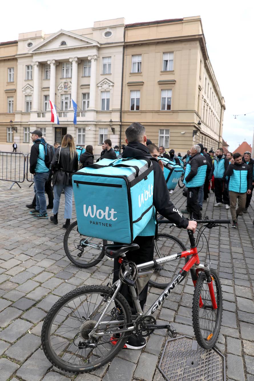 Zagreb: Prosvjed inicijative zajednice Wolt dostavljač