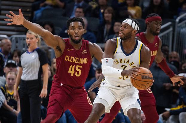 NBA: Preseason-Cleveland Cavaliers at Indiana Pacers