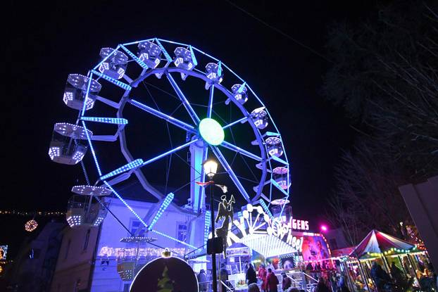 Bjelovar: Grad nikad ljepši u blagdanskom ruhu, a i advent je naraskošniji ikad