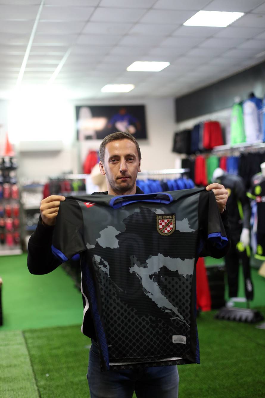 Lijepa li si: Novi dizajn dresa Dragovoljca baš je prekrasan