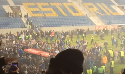 Fenjeraši poveli protiv lidera pa im se stadion počeo urušavati