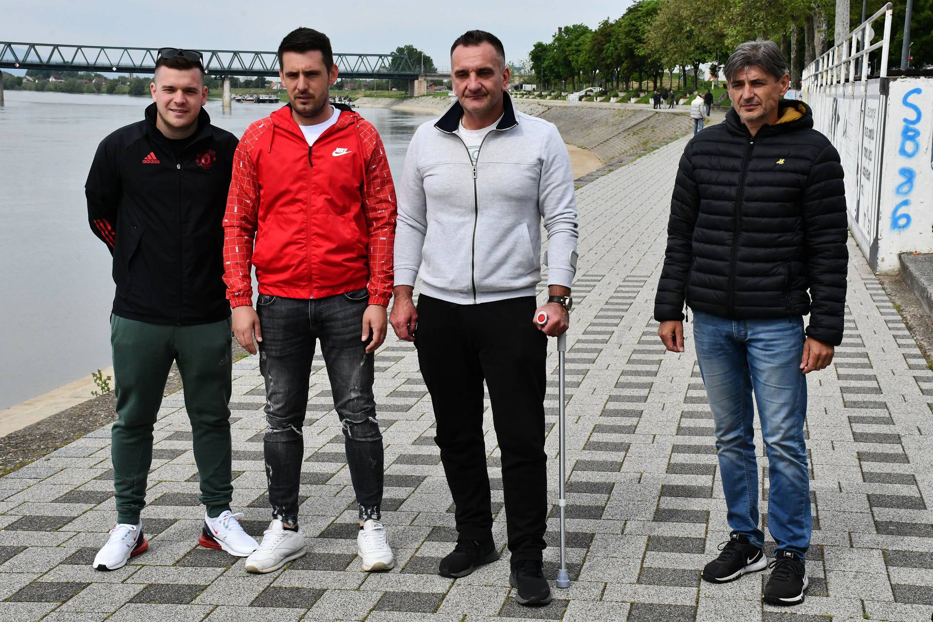 Slavonski Brod: Prijatelji iz Save spasili invalida