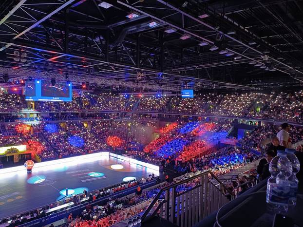 FOTO Euforija u Areni na vrhu: Pogledajte atmosferu, veliki je pljesak dočekao rukometaše