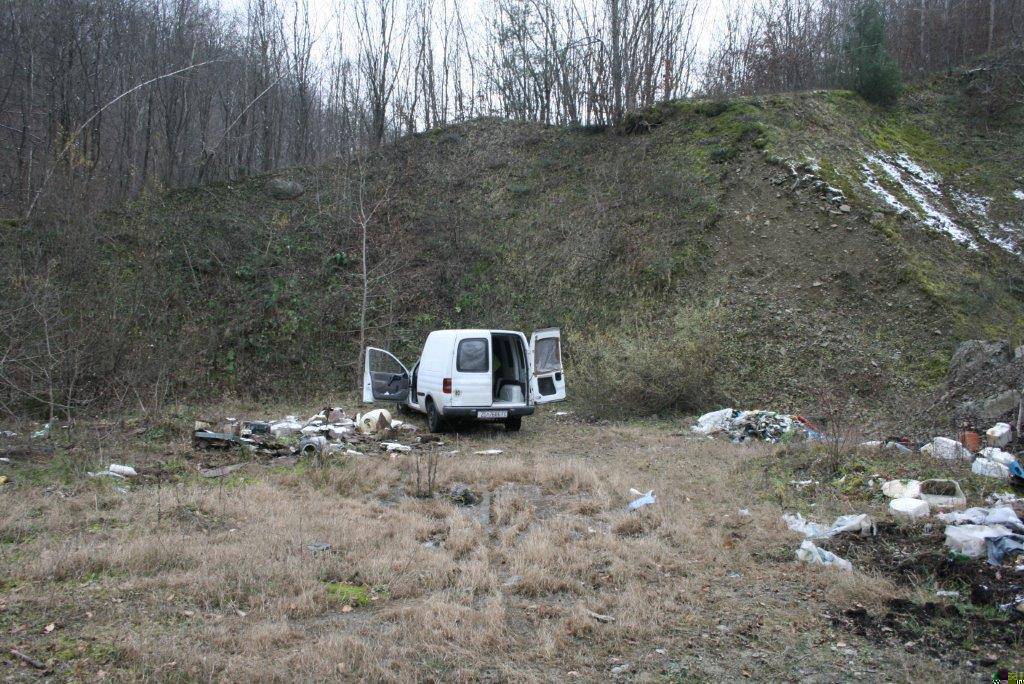 Ukrao auto, motocikl, pljačkao,  pokušao je pregaziti policajce...