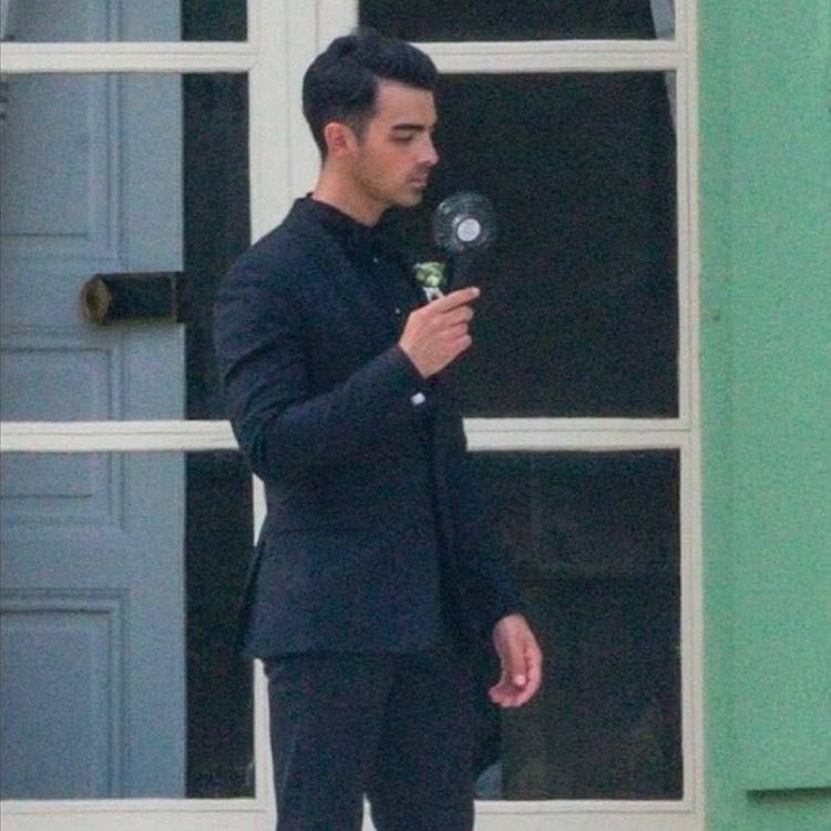 Joe Jonas: Prije svadbe pio je žestice i hladio se ventilatorom