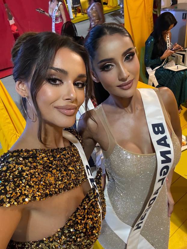 FOTO Svi outfiti naše missice: Evo u kojim se kombinacijama do sada predstavila s lentom