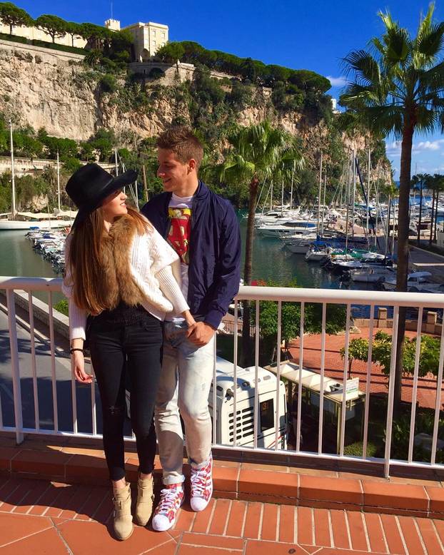 FOTO 'Vatreni' nosi njenu fotku na svakoj utakmici. Prohodali su kao tinejdžeri i isti dan slave