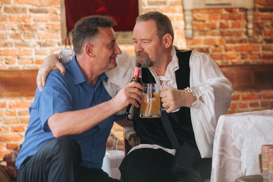 Dani piva u Osijeku: slavonski svatovi s 30.000 ljubitelja piva!
