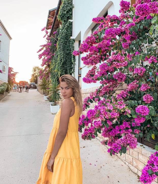 FOTO Slovenska manekenka 'ukrala' je srce Luke Dončića. Zaručili su se na lijepom Bledu