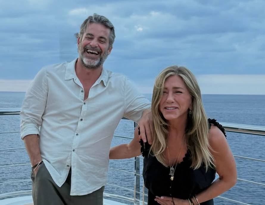 Novi dečko Jennifer Aniston objavio dosad neviđene fotografije za njezin rođendan