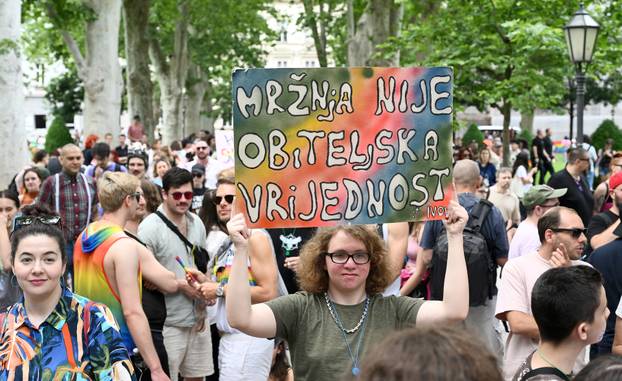 Zagreb: 25. Povorka ponosa LGBTIQ zajednice "Korak po korak, iskorak!"