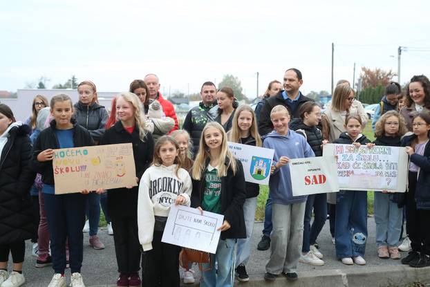 Zagreb: Roditelji OŠ Dragonožec organizirali novi mirni prosvjed