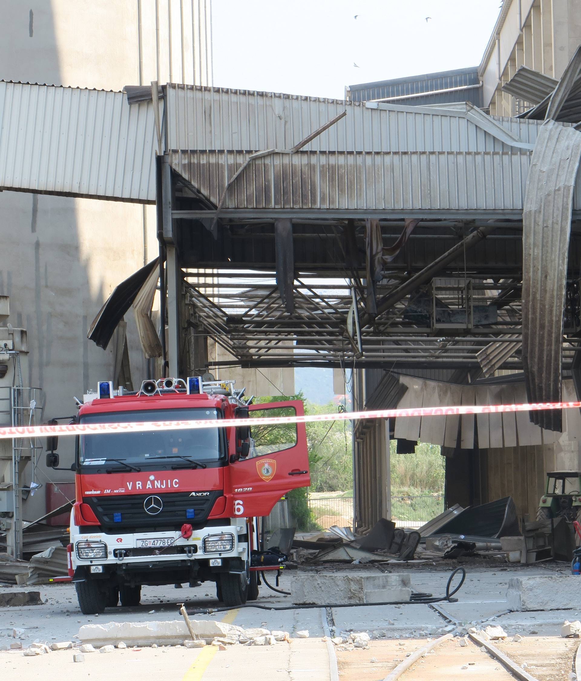 Opečeni radnici na respiratoru: Obojica se i dalje  bore za život