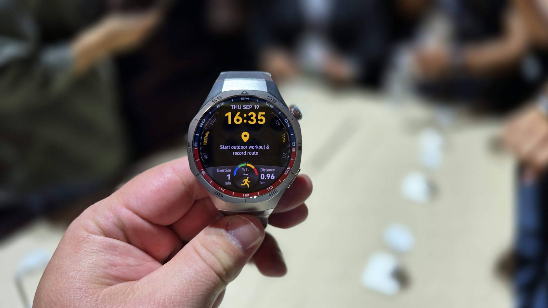 Isprobali smo Huawei Watch GT5 Pro: Fantastičan modni dodatak pazi na vaše zdravlje