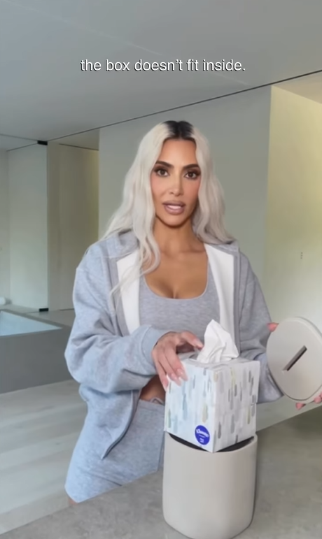 Kim Kardashian objašnjavala kako puniti kutiju za maramice: 'Žalosno je ako to niste znali'