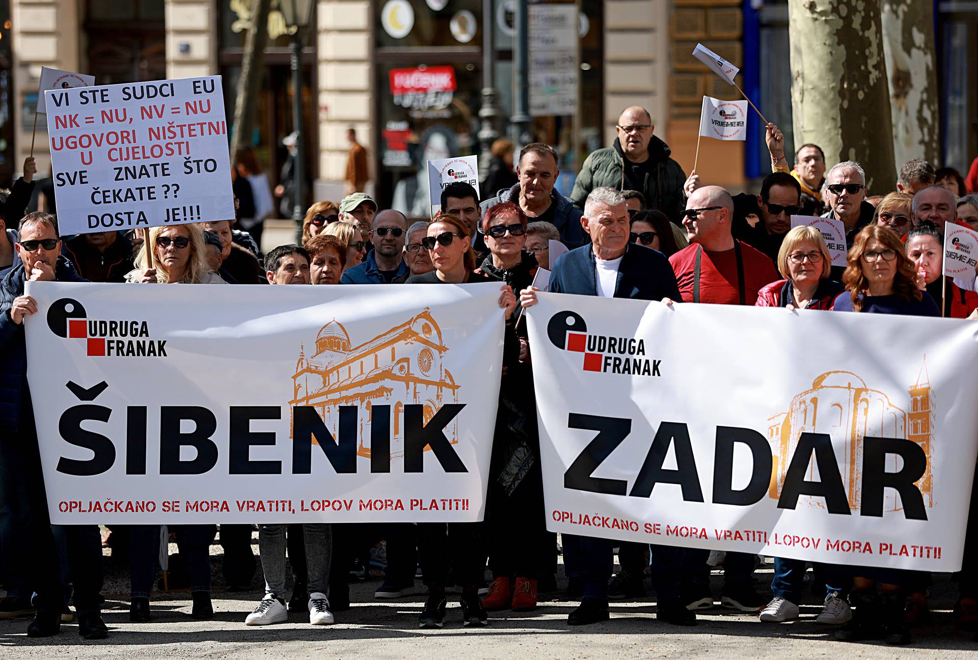 Zagreb: U parku Zrinjevac organiziran prosvjed Udruge franak pod nazivom "Vrijeme je!"