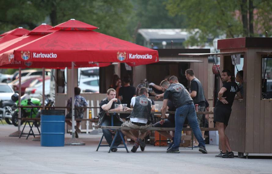 DJ-evi rasturili: Počeo je veliki najglasniji party blizu Zagreba