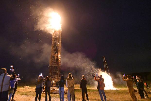 Popovec Kalnički: Paljenje najveće vuzmice u potkalničkim mjestima