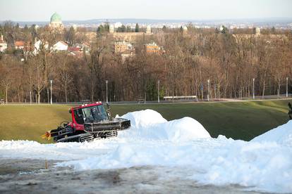 Snijeg na 18°C? Naravno da može, Cmrok se opet zabijelio