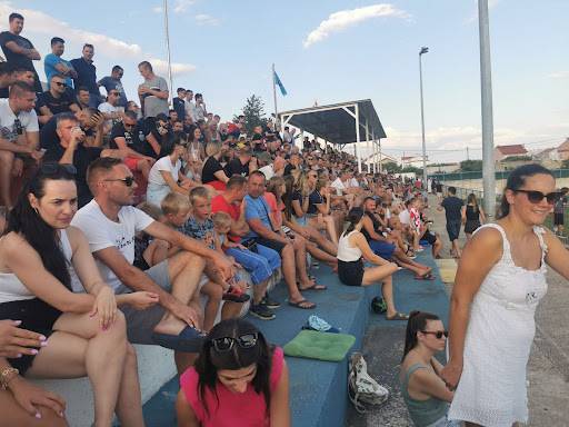 Nogomet na "plus 35" - tisuću ljudi gledalo bitku za treću ligu: 'Više je ljudi tu nego na plaži'