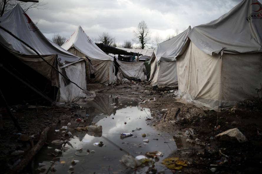 Noć u paklu Vučjaka: Mlate nas i pucaju, bojimo se crne policije