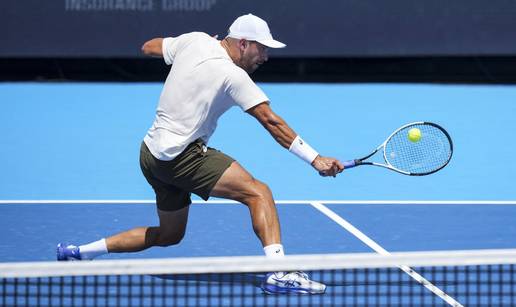 Borna Ćorić opet ispao u 1. kolu