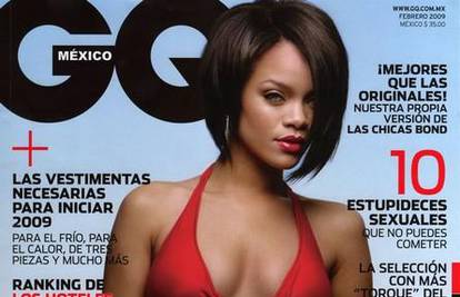 Rihanna se riješila odjeće i pokazala draži u  bikiniju