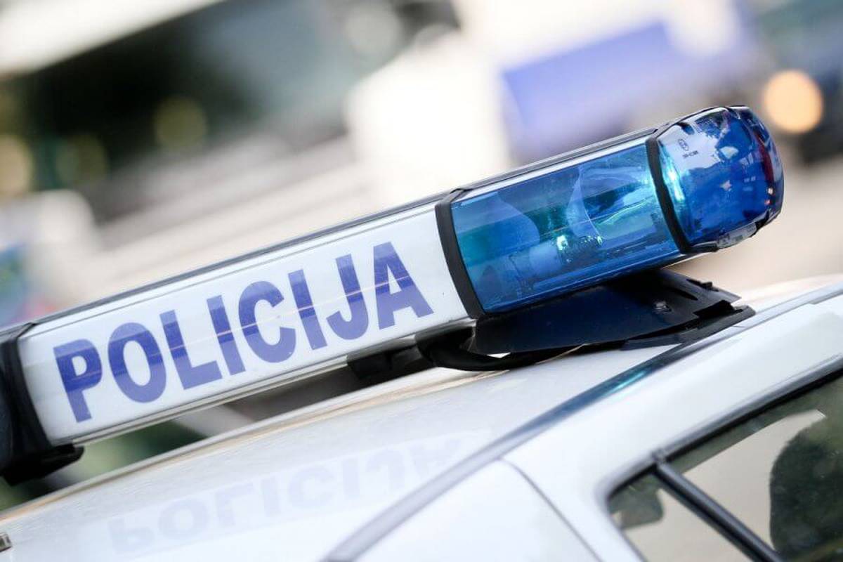 Incident u Splitu: Muškarca ubola nožem zbog frizure