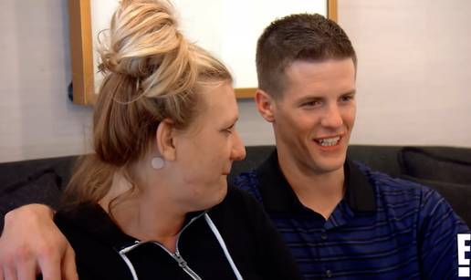 VIDEO &Zcaron;enu nakon showa napali i prozvali da ljubi tinejd&zcaron;era: Svi se &scaron;okirali kad je otkrila godine