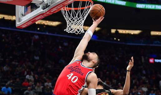 VIDEO Zubac napunio 28 godina uz 28 koševa i čak 20 skokova!