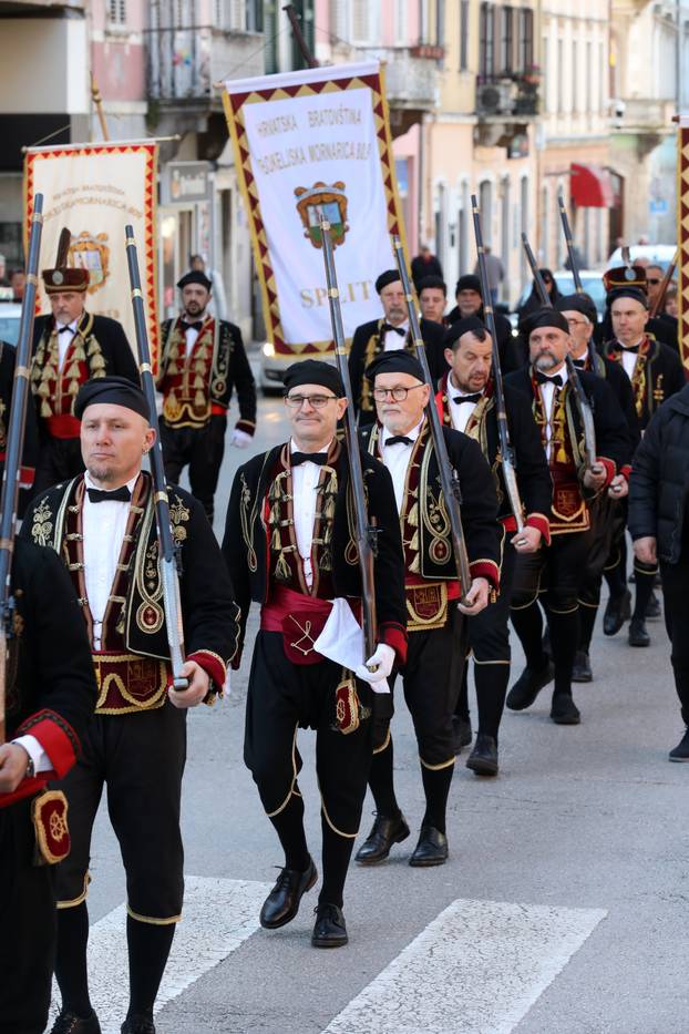 Pula: Mimohod Bokeljske mornarice u Puli