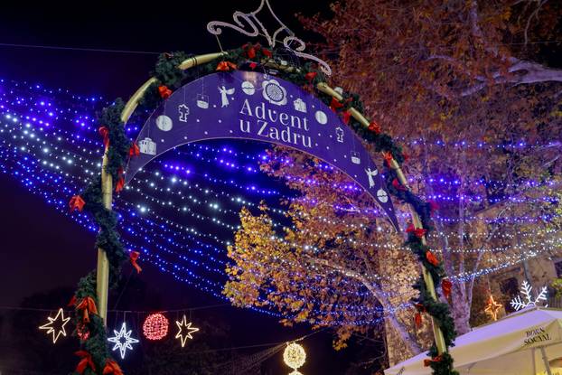 Zadar: Noćne fotografije ukrašenog grada