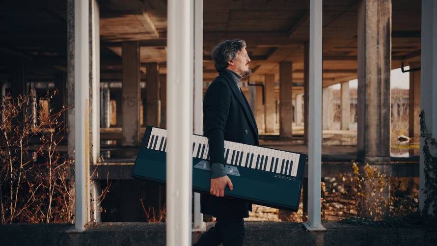 Mangroove za 24sata: Zatvorili smo se u studio, stiže album