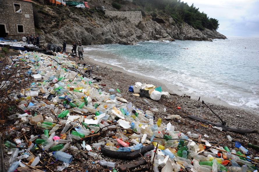 Naše plaže prije i poslije jakog juga: Guše se u smeću i plastici