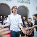 Modrić u Mostaru: Došao je s tjelohraniteljima, nakon 20 godina i izazvao pravu ludnicu!