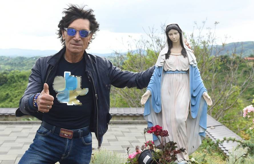 Za četiri minute bubnjanja u pjesmi 'Julie' kupio sam si stan