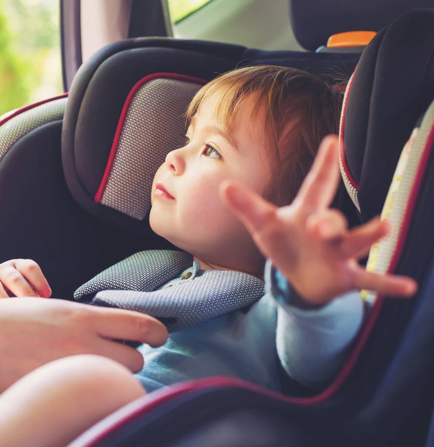Top 8 razloga za autosjedalice: U vašim rukama nisu sigurni