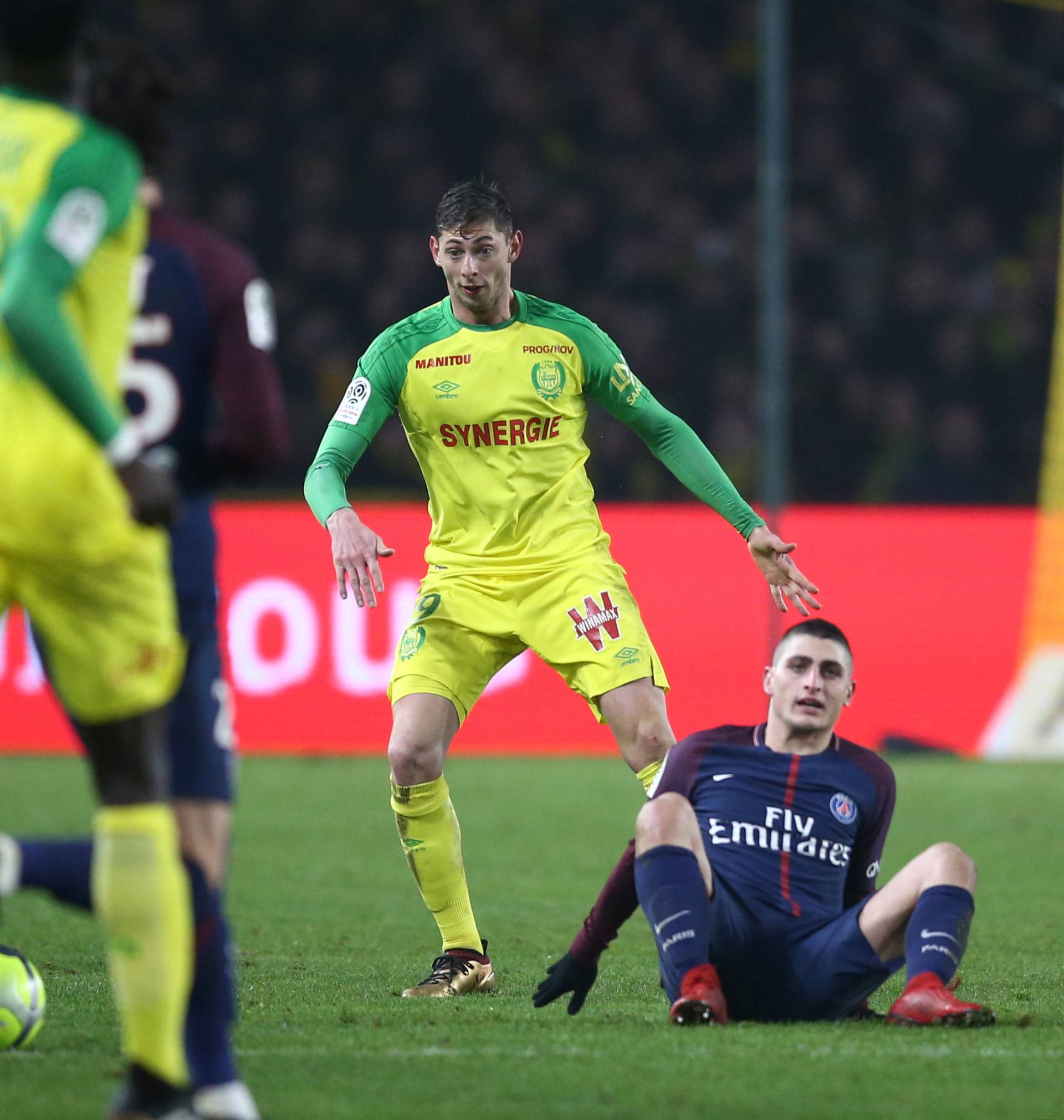 Paris Saint-GermainÃs Marco Verratti in action with Nantes' Emiliano Sala