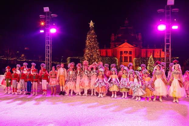 Ledeni park na Trgu kralja Tomislava otvoren uz predstavu Orašar