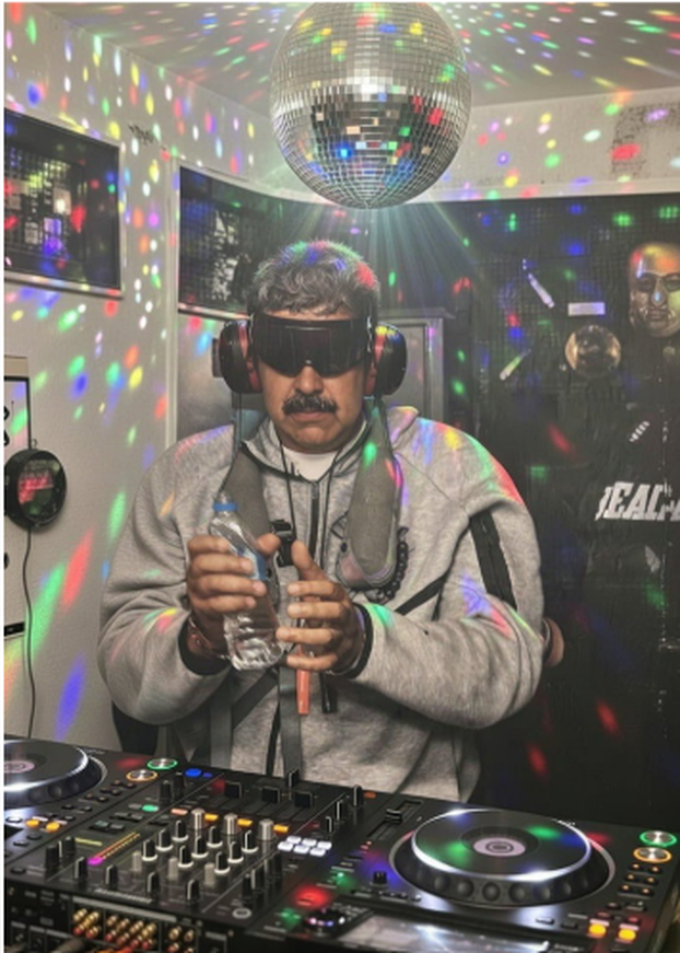 FOTO 'Putine, javi se. Strah me', DJ Maduro i vatromet. Ovo su najbolje fore na račun Madura