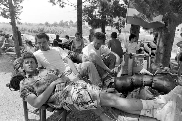 Brojni vjernici na obilježavanju 10. godišnjice ukazanja u Međurgorju, 25.6.1991.
