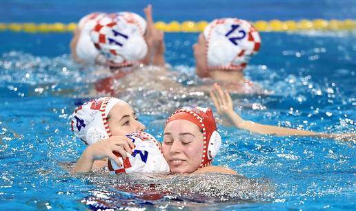 'Barakudice' ispisuju povijest: Idu u školu i na fakultet, rade u banci i sanjaju frizerski salon