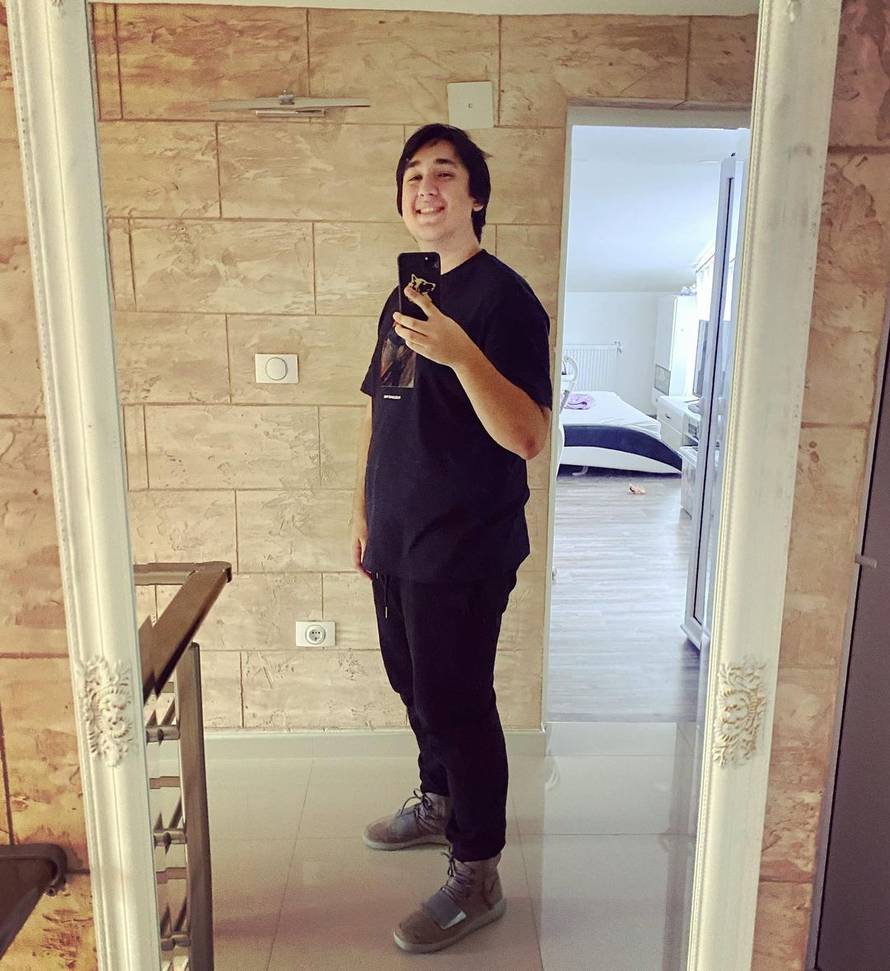 Balkanski YouTuber odrastao u bijedi: 'Na prozor smo morali zakucati deku jer je bilo hladno'