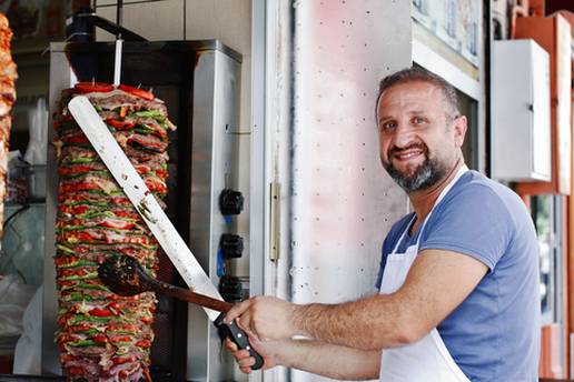 Vidjeli kako se priprema kebab i zgrozili se: 'Više ga ne jedem!'