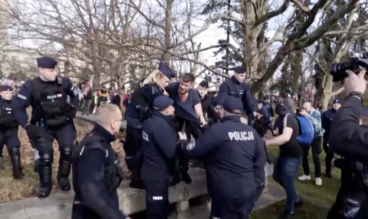 VIDEO Neredi na ulicama Varšave: Tisuće prosvjednika želi kraj uvozu ukrajinskog žita