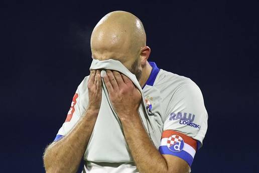 VIDEO Mišić odbio pozdraviti Boyse pa pljunuo u smjeru tribina? 'Sram te bilo, kapetane'