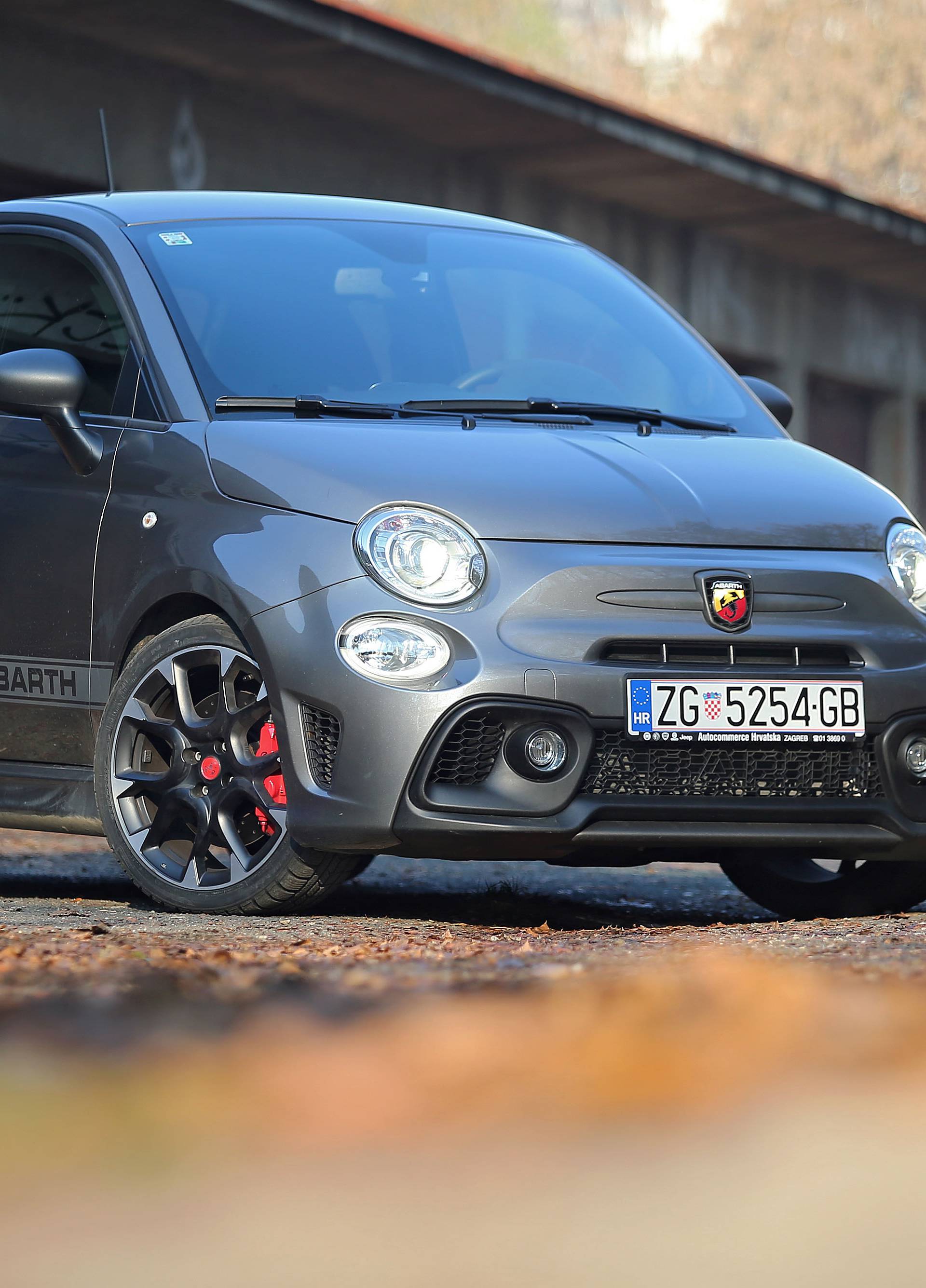 Ostati zauvijek mlad: Abarth 595 želi vas natjerati na grijeh