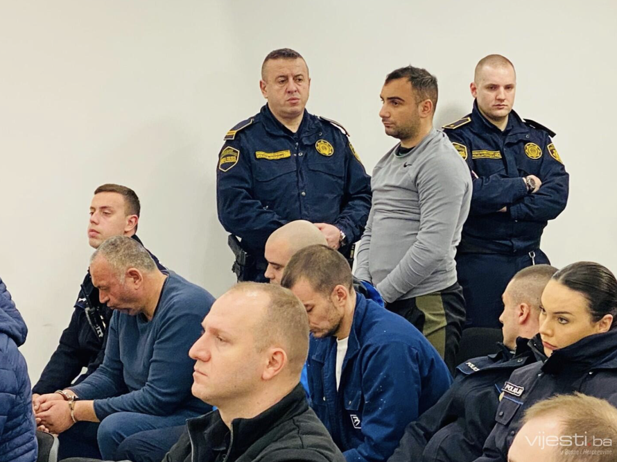 FOTO Objavili fotke huligana Torcide koji su pripremili krvavu zasjedu Delijama kod Tuzle