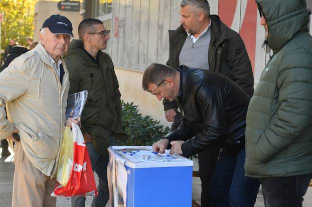 Šibenik: Zapo?elo prikupljanje potpisa sa predsjedni?ku kampanju Mire Bulja