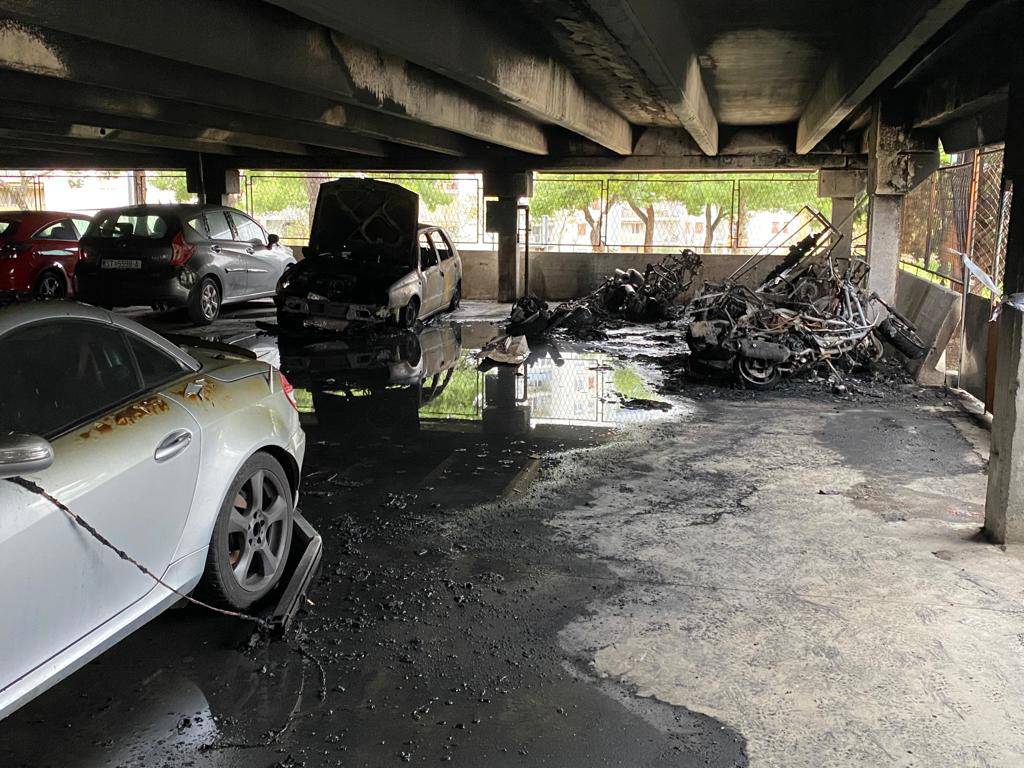 Policija utvrdila: Požar u garaži na Pujankama je podmetnut